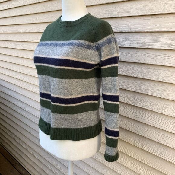American Eagle Outfitters Sweaters - American Eagle 100% Lambswool Women’s Sweater Med Small Green Crew Neck Striped